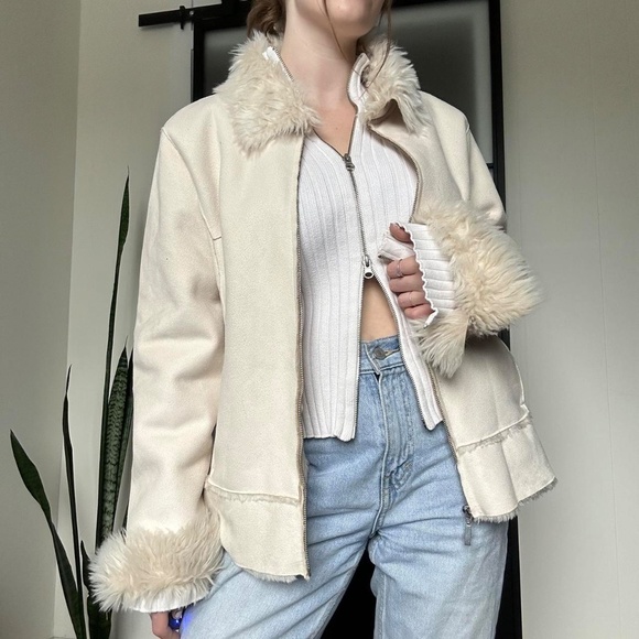 Gorgeous Vintage 1990s Off-White Afghan Fur Suede Winter Coat - Picture 4 of 6